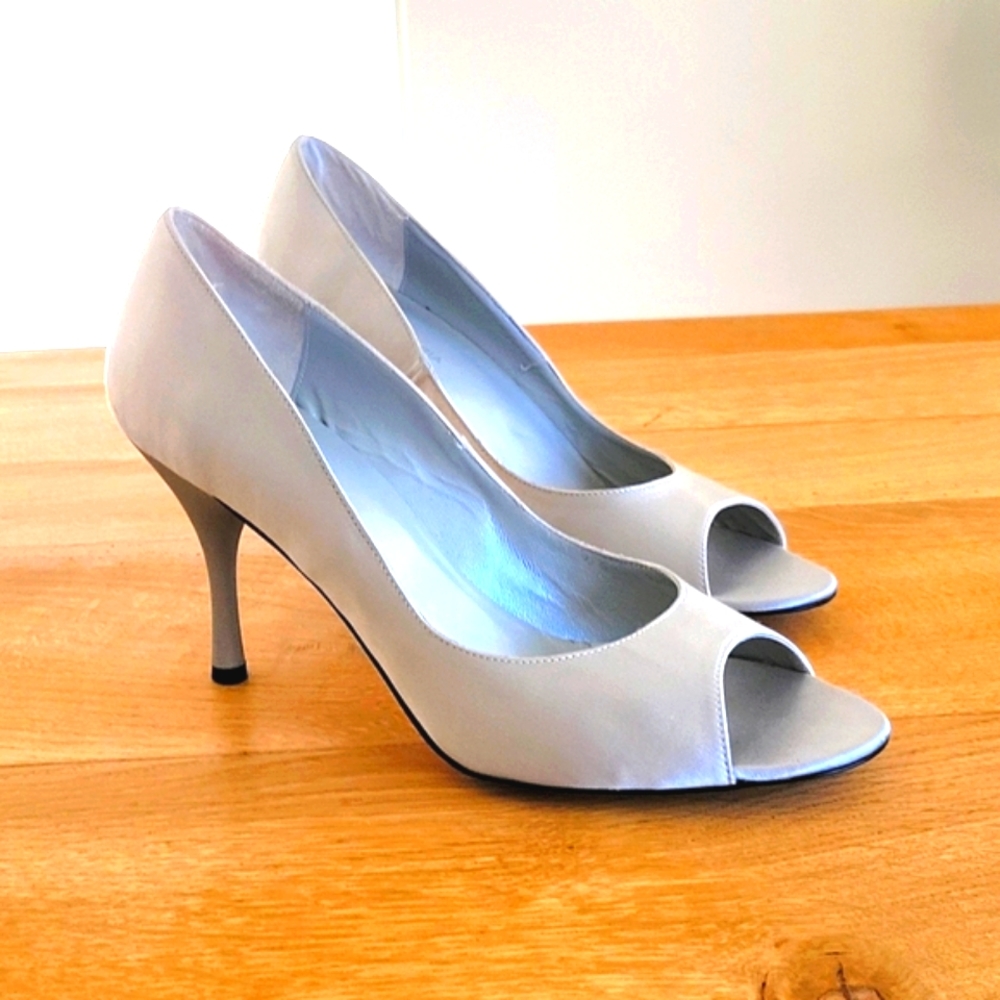 BCBG gray/silver Peeptoe Satin Pumps-WEDDING!!